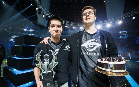 解析“大牌局”的压力：当注码超过心理承受力时的生理反应。（高额牌局压力解读：下注额度超越心理阈值的生理反应）