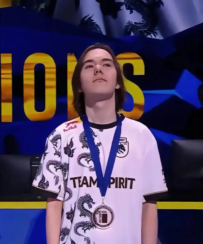 麻将中盘为何别贪（中盘打麻将，切勿贪心）